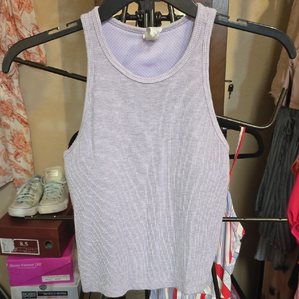 Yogalicious * Like NEW* Lavender Ribbed Sport Tank Top